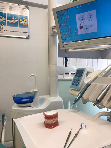 ΒΑΓΔΟΥΤΗ ΓΕΩΡΓΙΑ DDS, MSc - ORTHO-PERIO VOLOS: Φωτογραφίες & Βίντεο