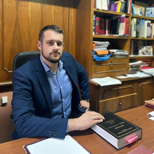 VALADAKIS E. IOANNIS: Φωτογραφίες & Βίντεο