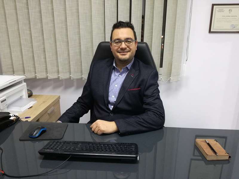 Ο χειρουργός ωτορινολαρυγγολόγος Dr Ιωάννης Χρ. Βασιλειάδης, MD, PhD