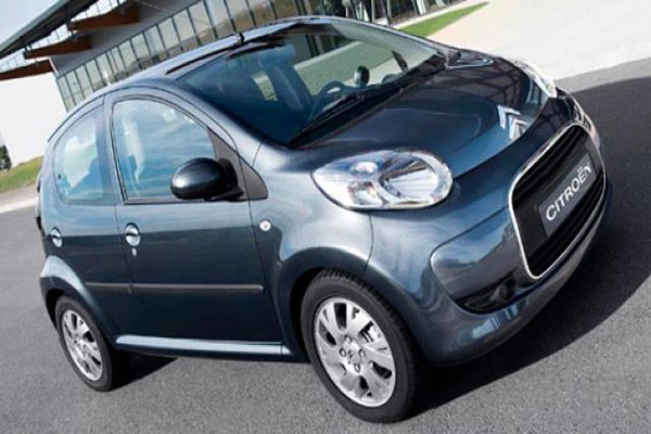 VAZEOS CAR - MOTO RENTAL: Φωτογραφίες & Βίντεο