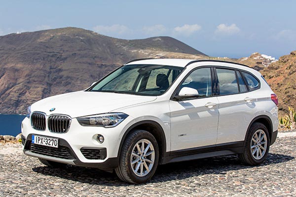 VAZEOS CAR - MOTO RENTAL: Φωτογραφίες & Βίντεο