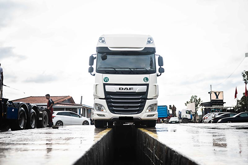 VELVET TRUCK SPA: Φωτογραφίες & Βίντεο