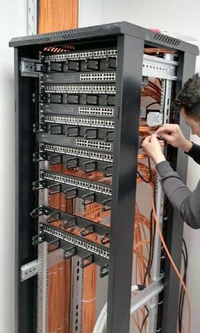 V&T ELECTROTECHNIC EE: Φωτογραφίες & Βίντεο