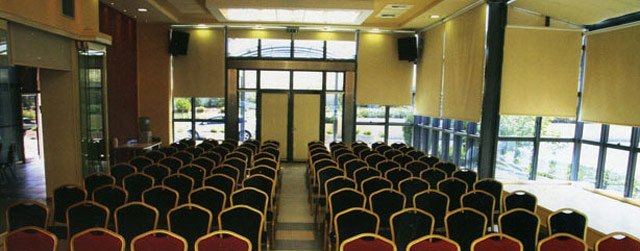 YES! ENGLISH LANGUAGE CENTER: Φωτογραφίες & Βίντεο