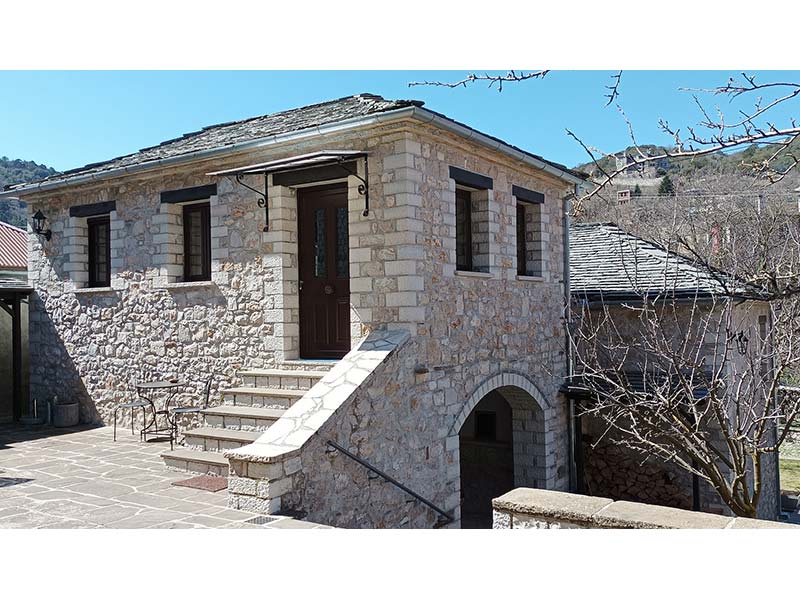 ZAMPAKOLAS THEODOROS: Φωτογραφίες & Βίντεο