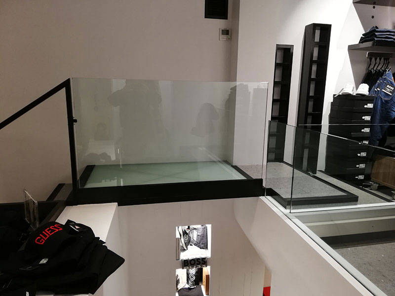 ZENIS GLASS : Φωτογραφίες & Βίντεο