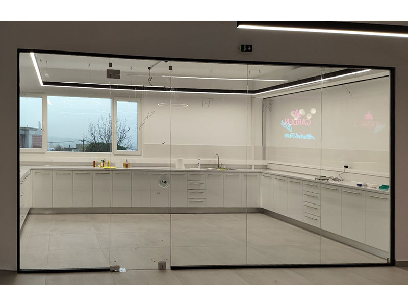 ZENIS GLASS : Φωτογραφίες & Βίντεο