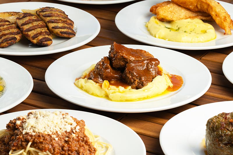 À TABLE: Φωτογραφίες & Βίντεο